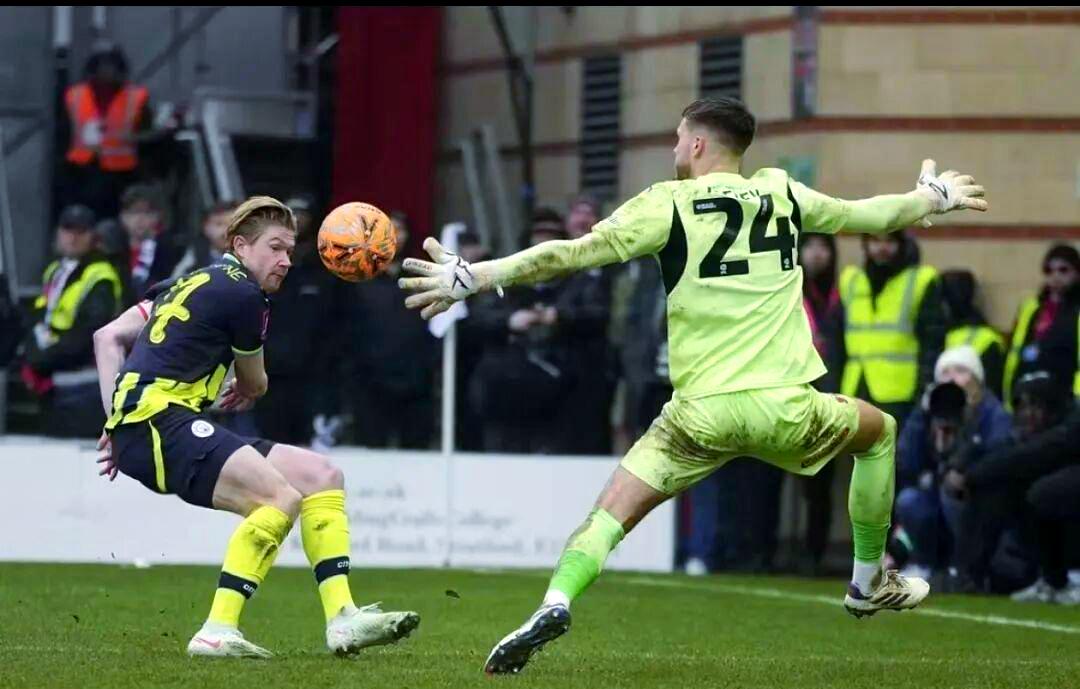 包含足总杯关键时刻再迎强敌，马赛战术微调，主帅态度：媒体盛赞，身体对抗强度拉满的词条